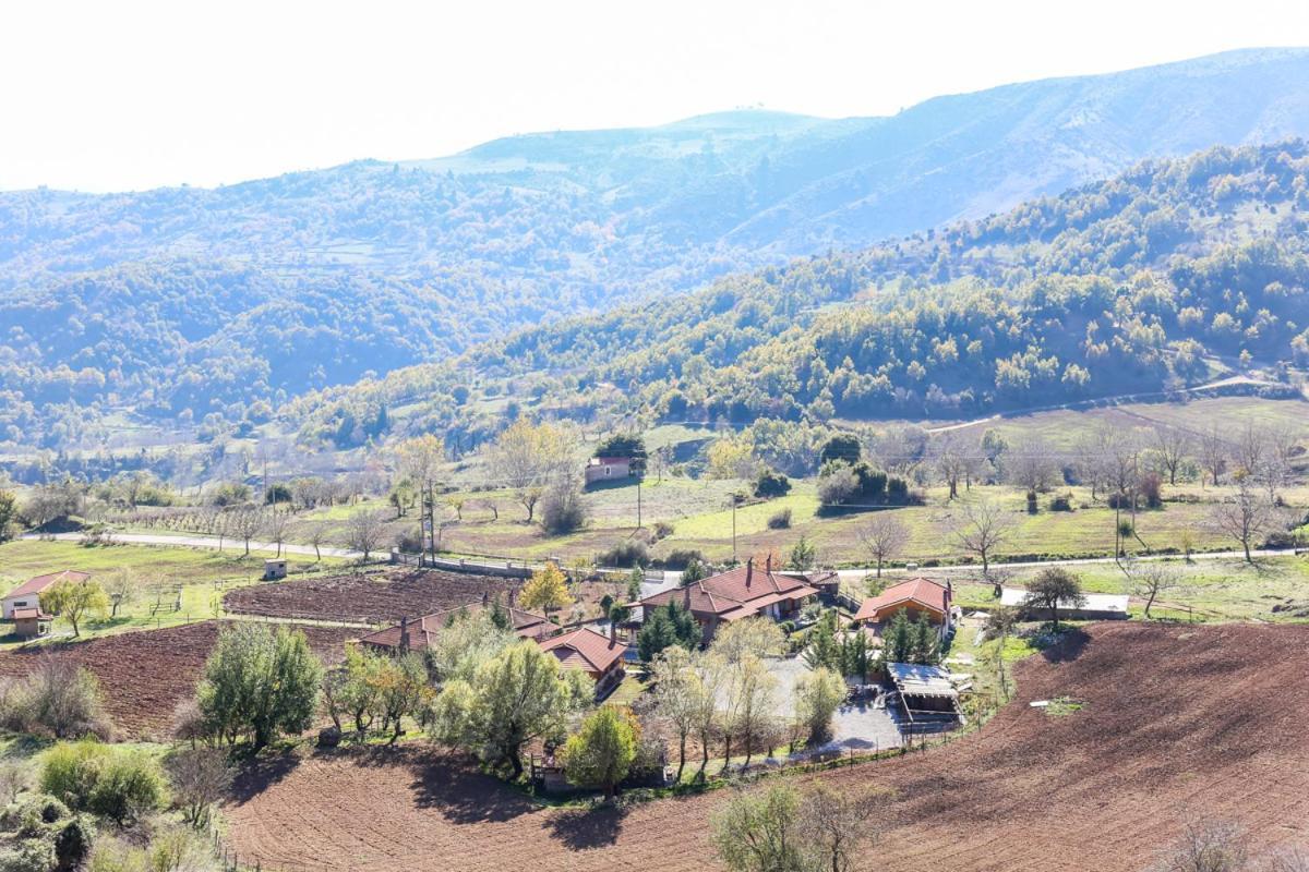 Orias Guesthouse & Farm Kalavryta Exteriör bild