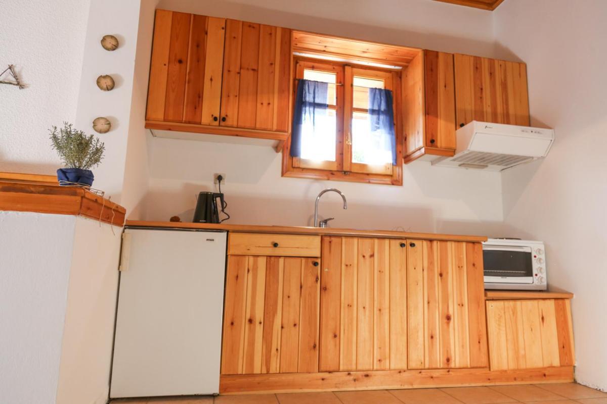 Orias Guesthouse & Farm Kalavryta Exteriör bild