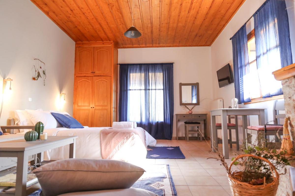 Orias Guesthouse & Farm Kalavryta Exteriör bild