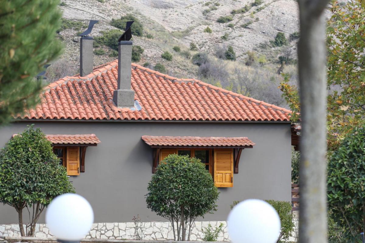 Orias Guesthouse & Farm Kalavryta Exteriör bild