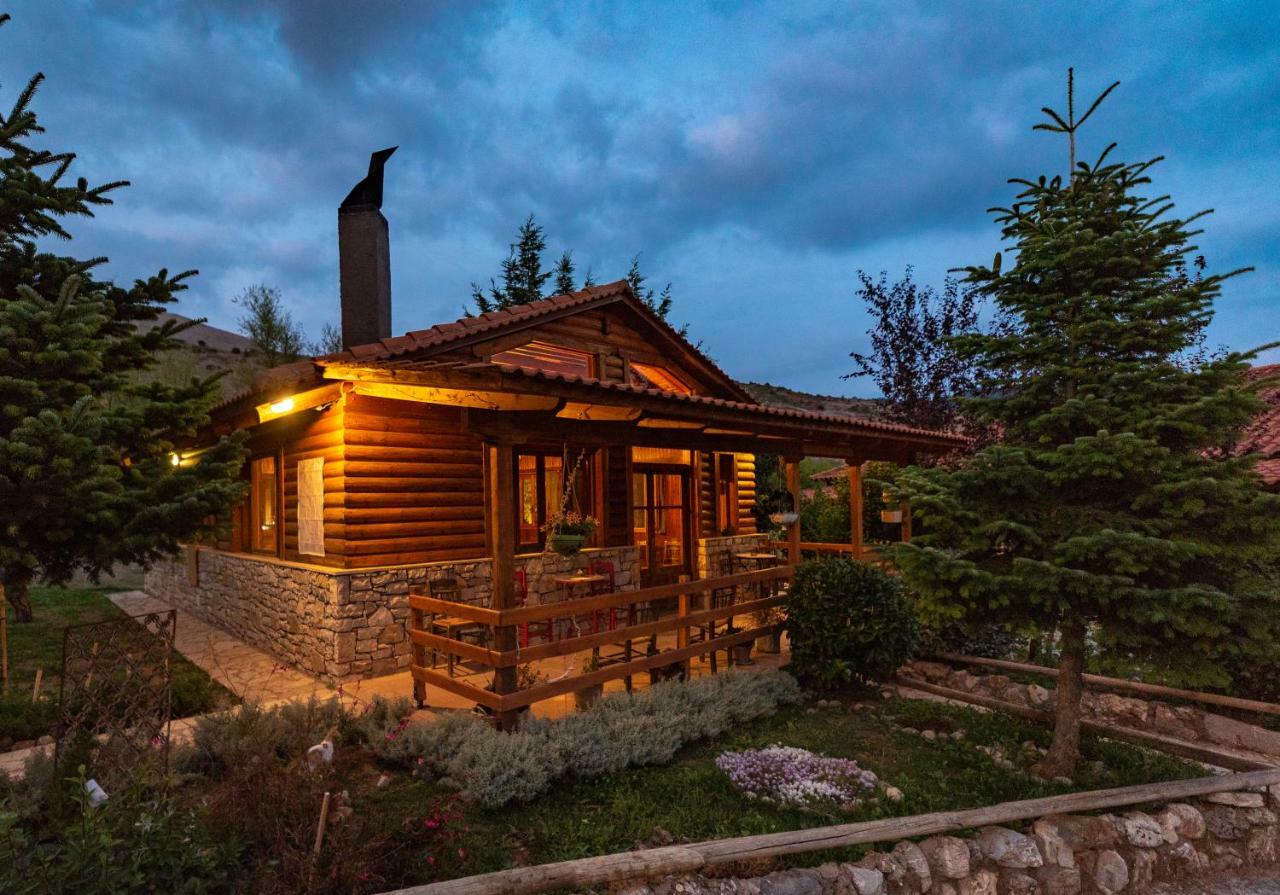 Orias Guesthouse & Farm Kalavryta Exteriör bild