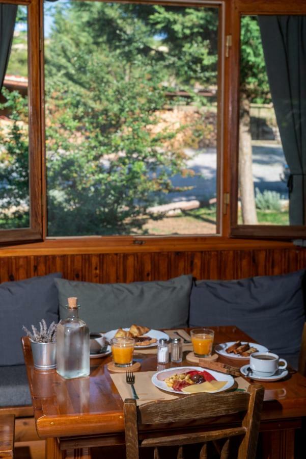 Orias Guesthouse & Farm Kalavryta Exteriör bild